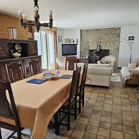 Holiday home Maison Spacieuse Avec Jardin Clos, Velos A Disposition, Plages A 2 Kms